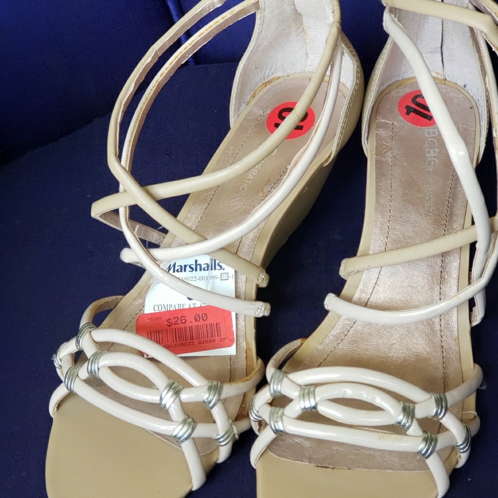 BCBG New Size 10 Tan Sandals